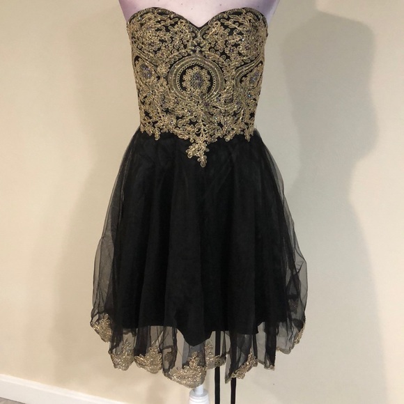 Chiffon Beads and Embroidered Prom or Wedding Gown - Picture 11 of 15